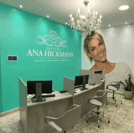 Escola Ana Hickmann JD Nakamura